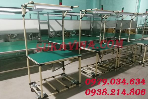 ban-thao-tac-co-banh-xe 2.jpg (219 KB)